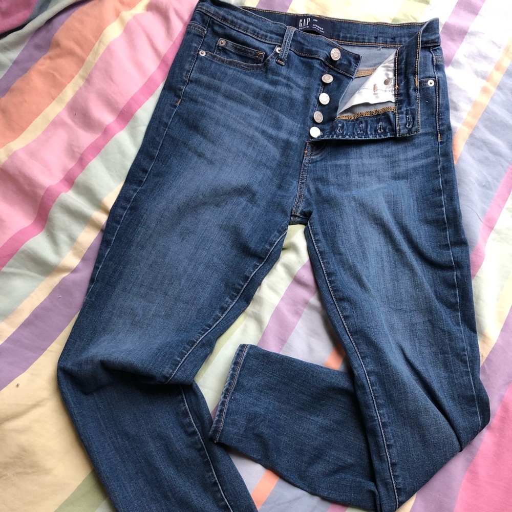 High waisted skinny jeans